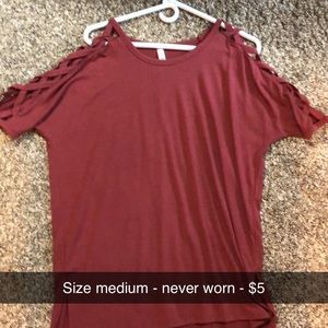 Boutique top with sleeve detail